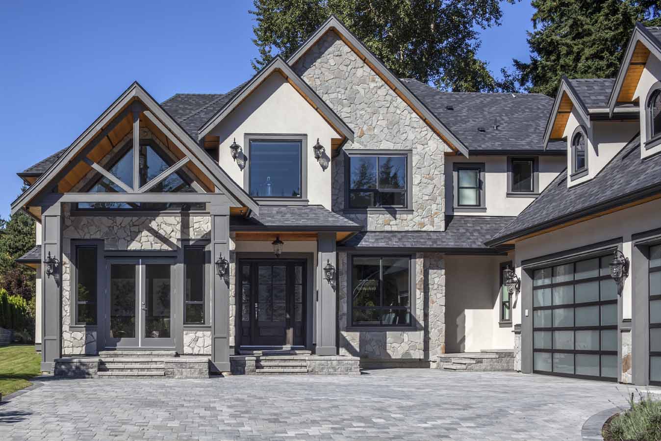 Luxury That Lasts: Adding Value to Your Home with Natural Stone Veneer